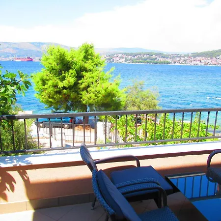 Summer Dream Directly At The Sea Apartment Trogir